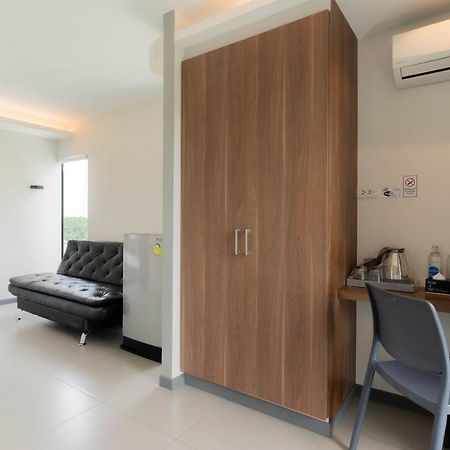 The Zleep Chonburi Hotel Екстериор снимка