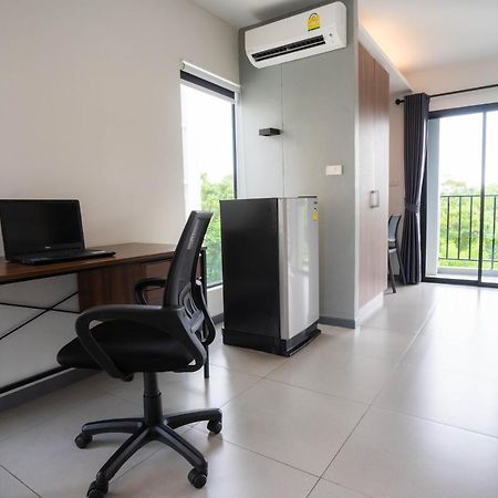 The Zleep Chonburi Hotel Екстериор снимка