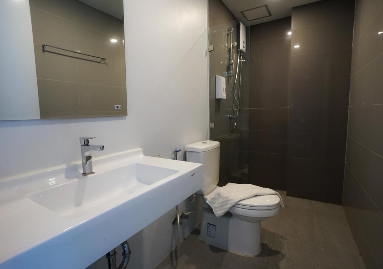 The Zleep Chonburi Hotel Екстериор снимка