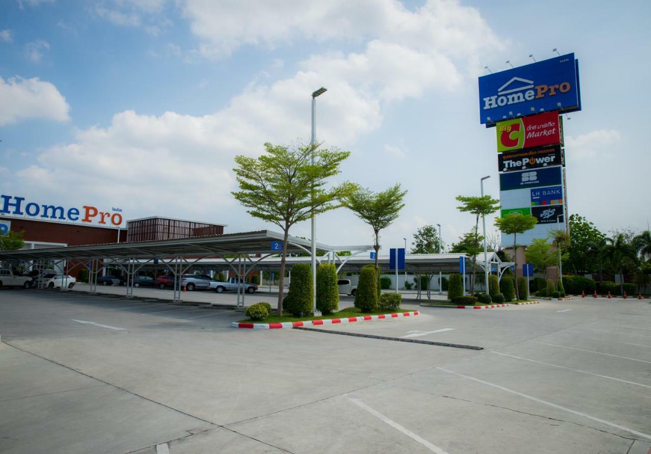 The Zleep Chonburi Hotel Екстериор снимка